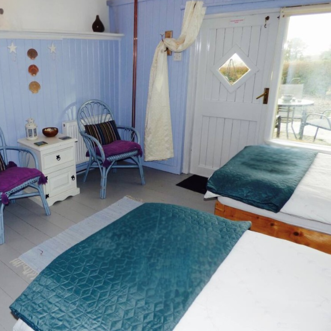 SHARED ROOM | SINGLE BED | SHARED BATHROOM